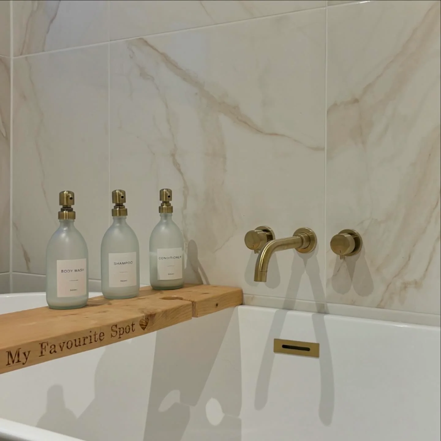 Body Wash, Shampoo & Conditioner Frosted White Glass Set - Image 4