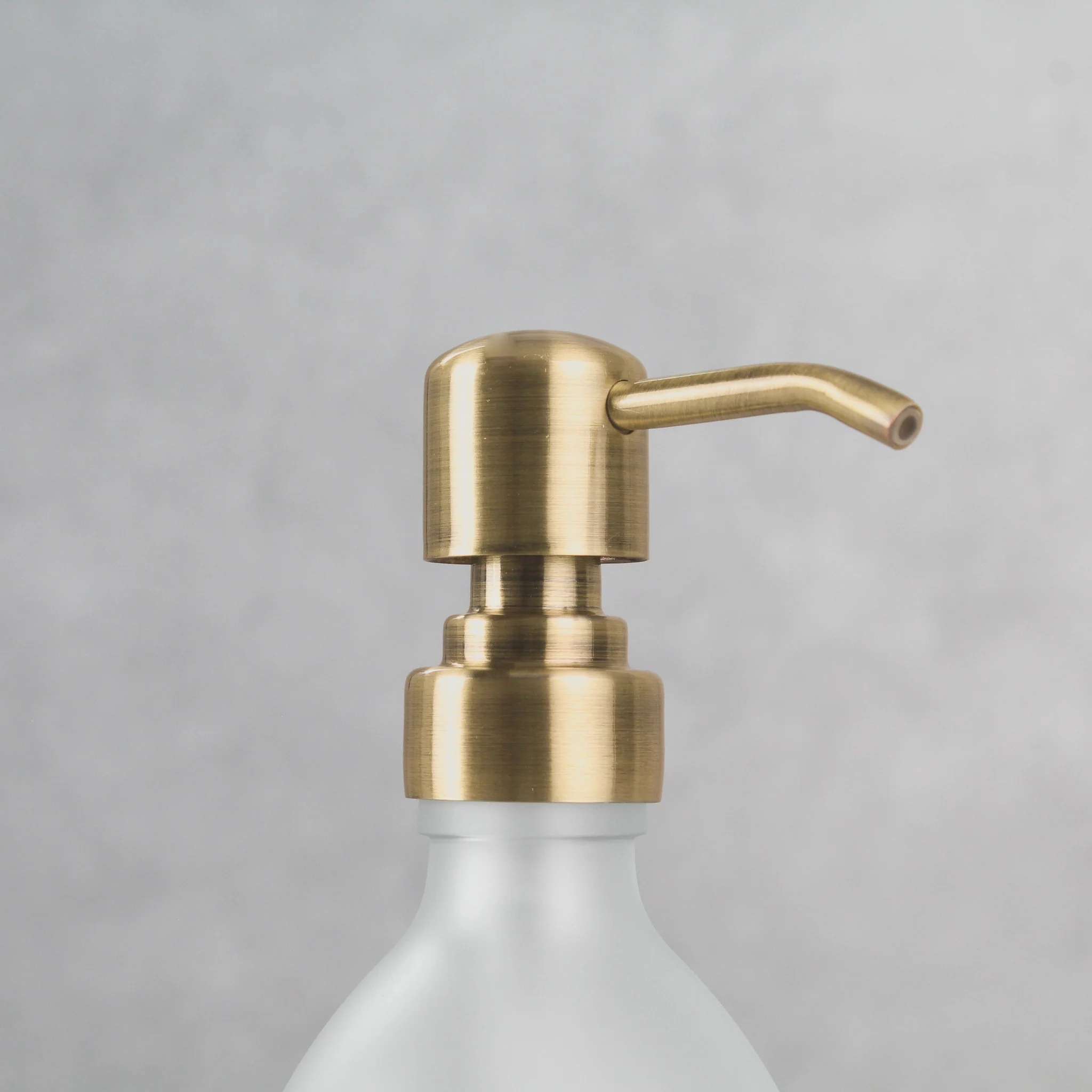 Body Wash, Shampoo & Conditioner Frosted White Glass Set - Image 7