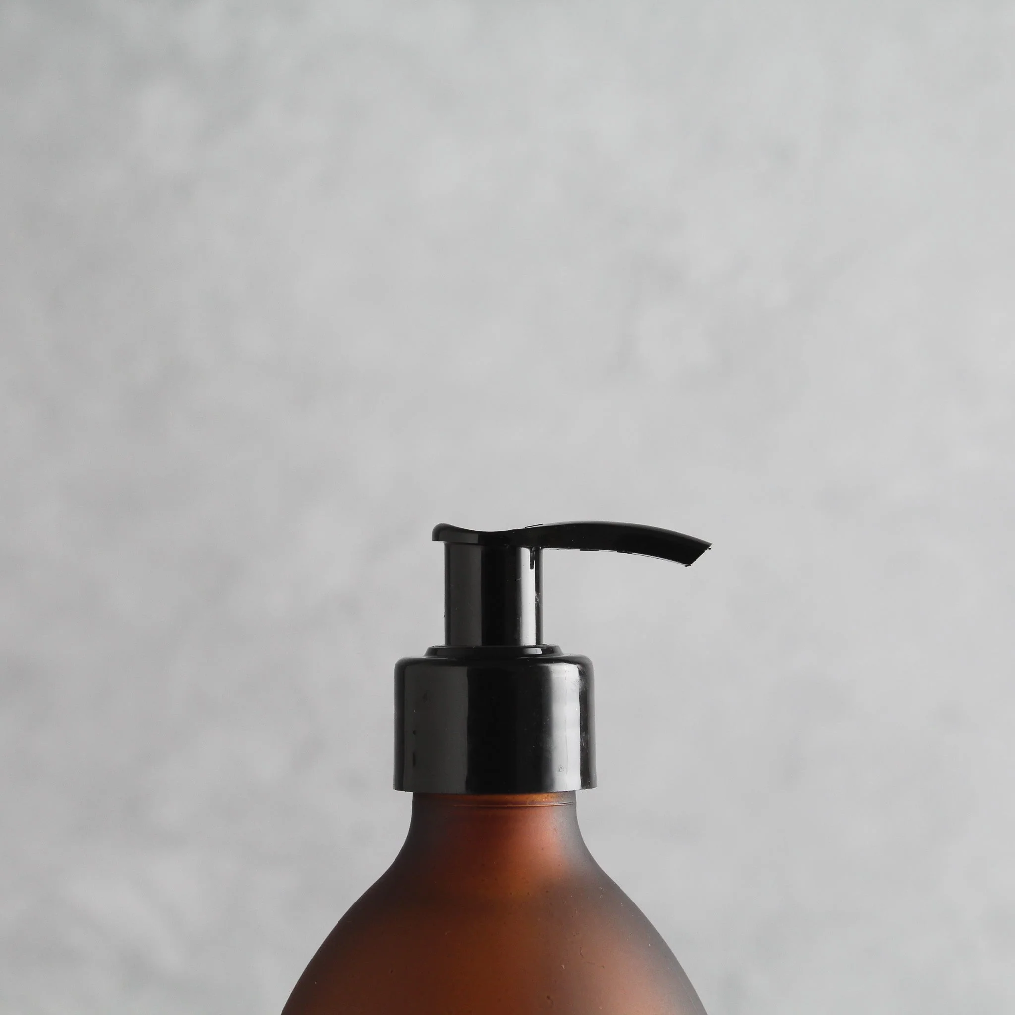 Frosted Amber Glass Dispenser Bottle With Black Pump - Image 7