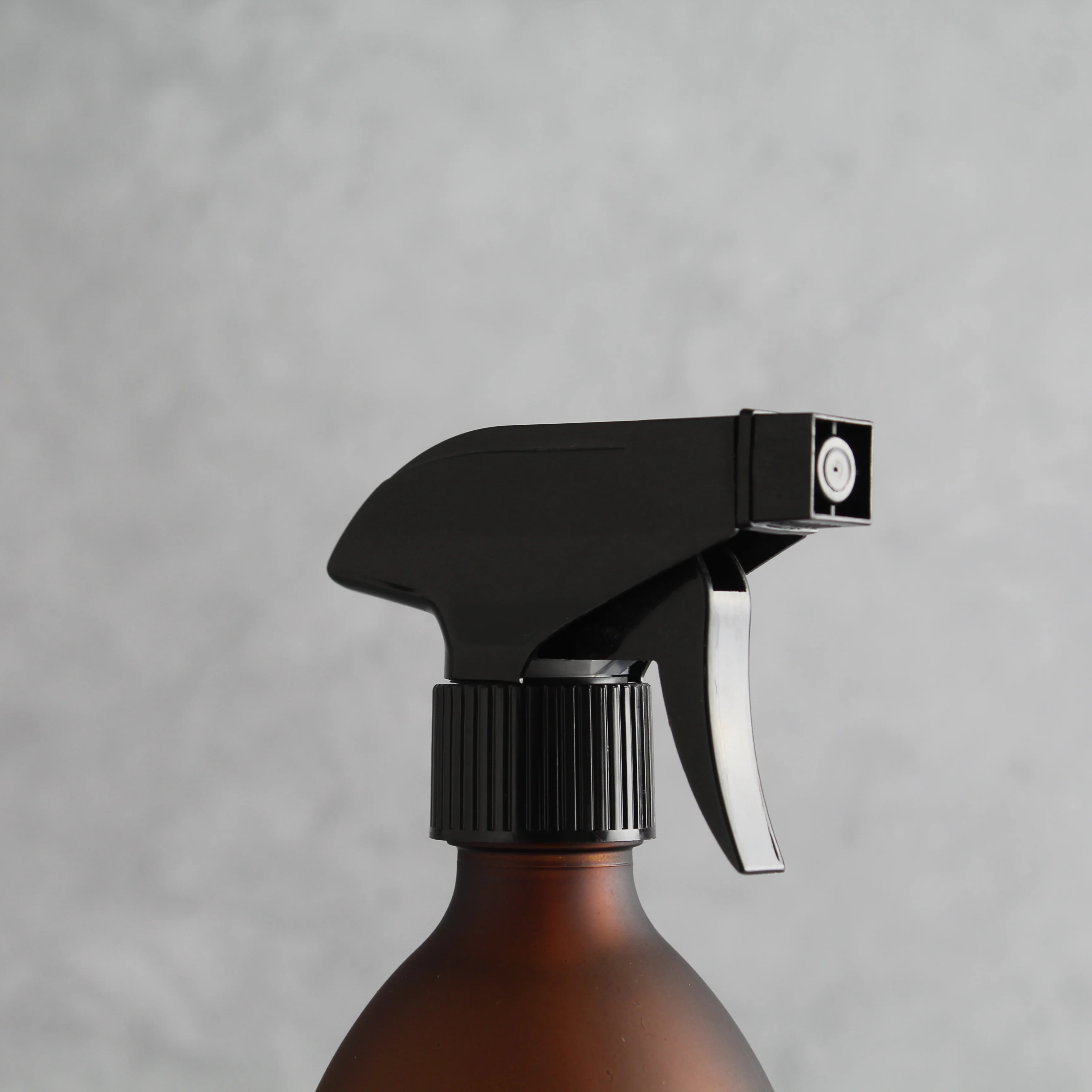 Frosted Amber Glass Spray Bottle With Label - Image 3