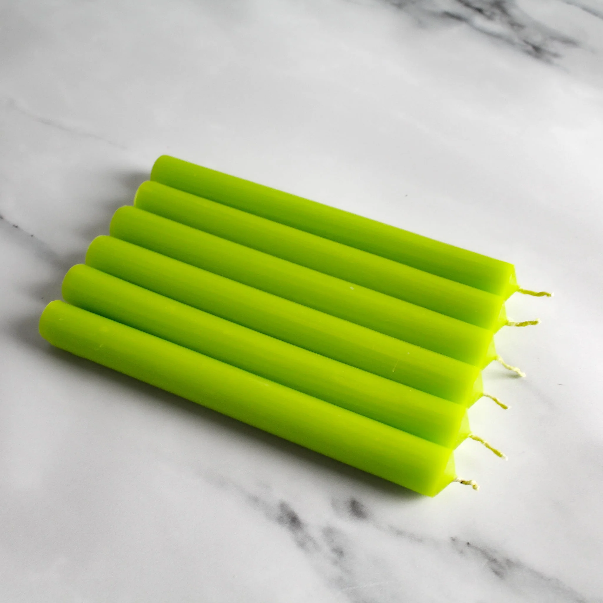 Green Dinner Candles Pack Of 6 - Image 4