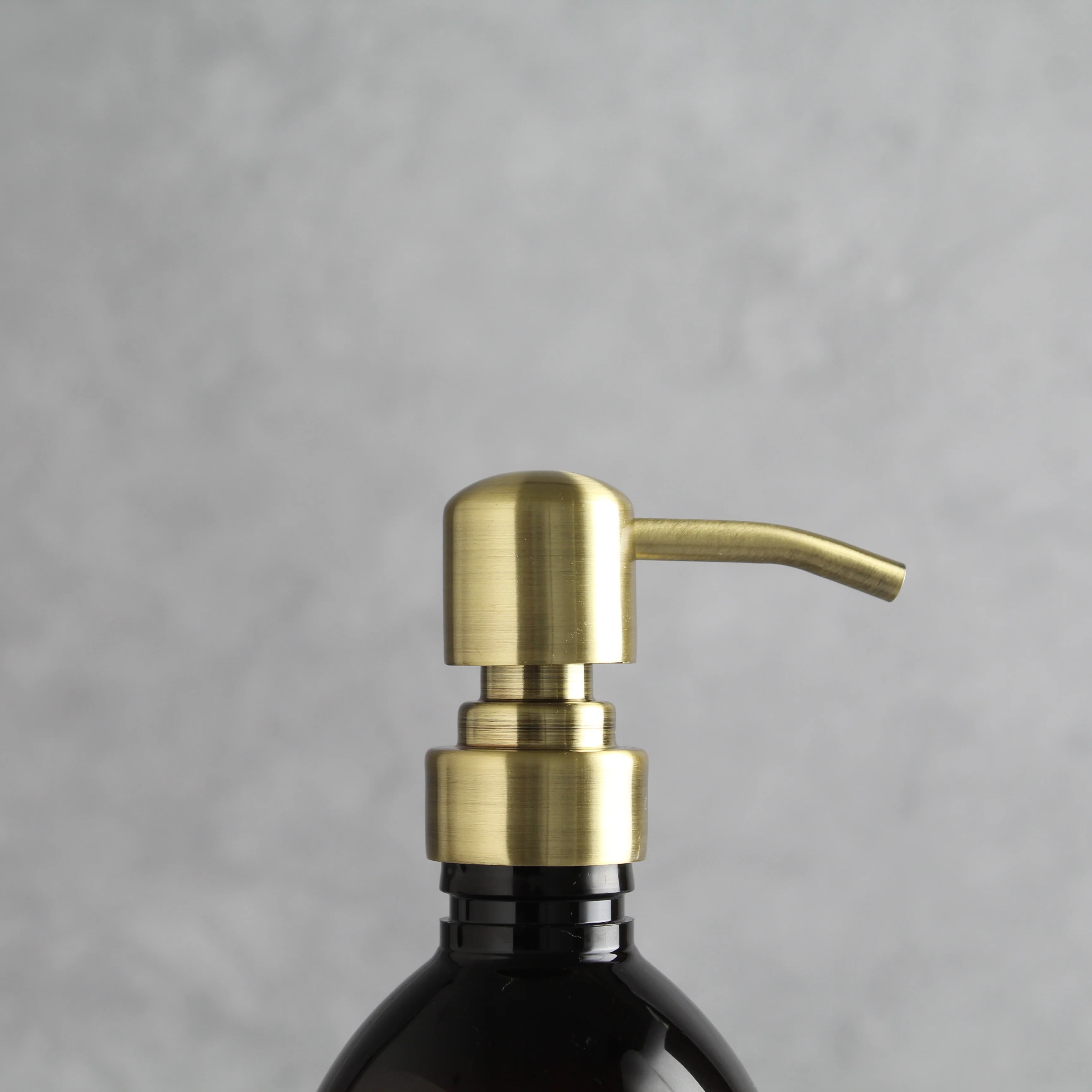 500ml Labelled Amber Plastic Dispenser - Image 4