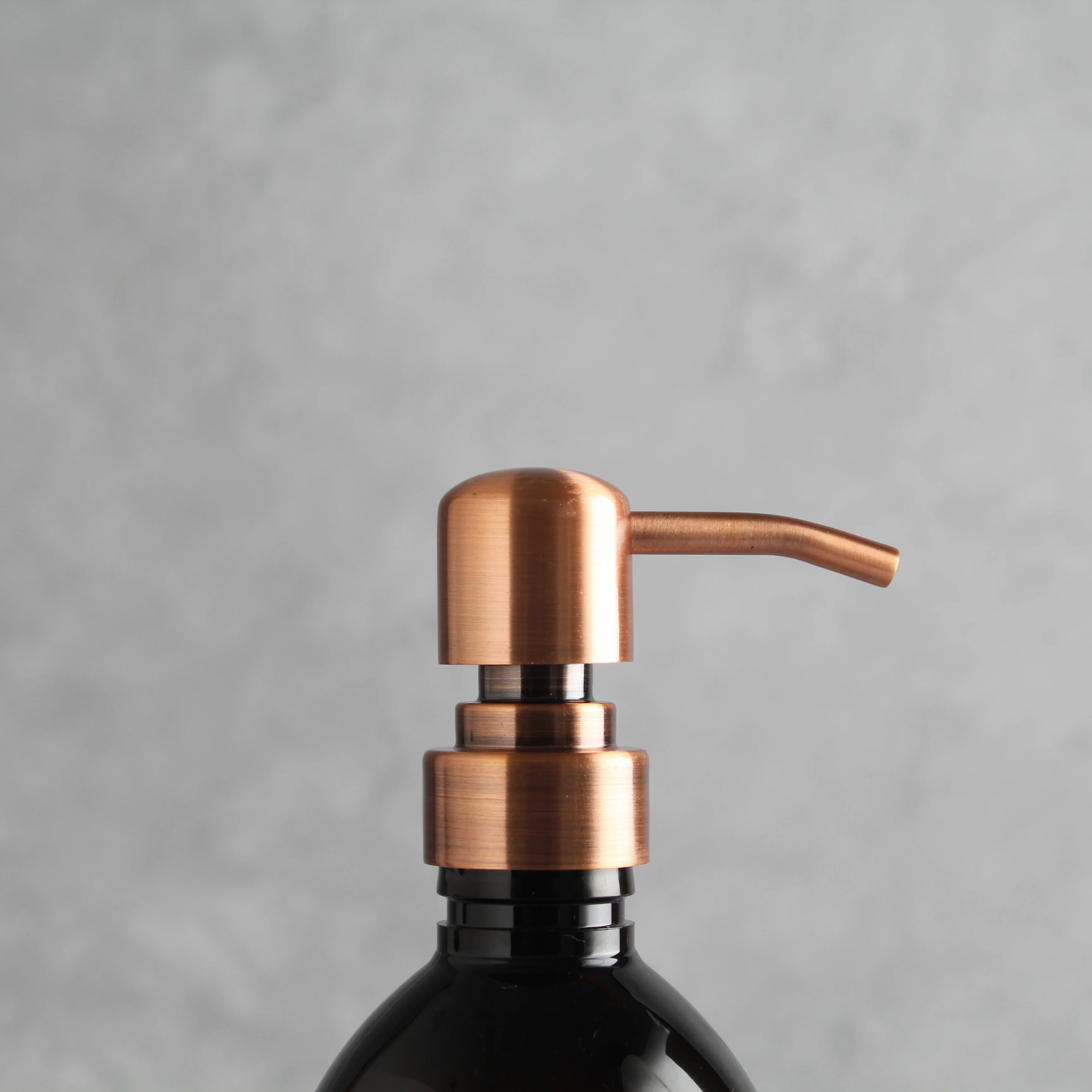500ml Labelled Amber Plastic Dispenser - Image 5