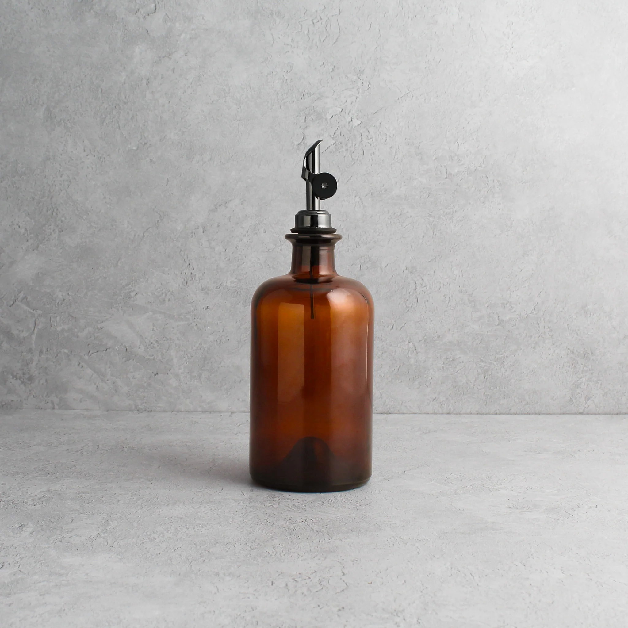 Amber Glass Oil Bottle With Label - Image 4