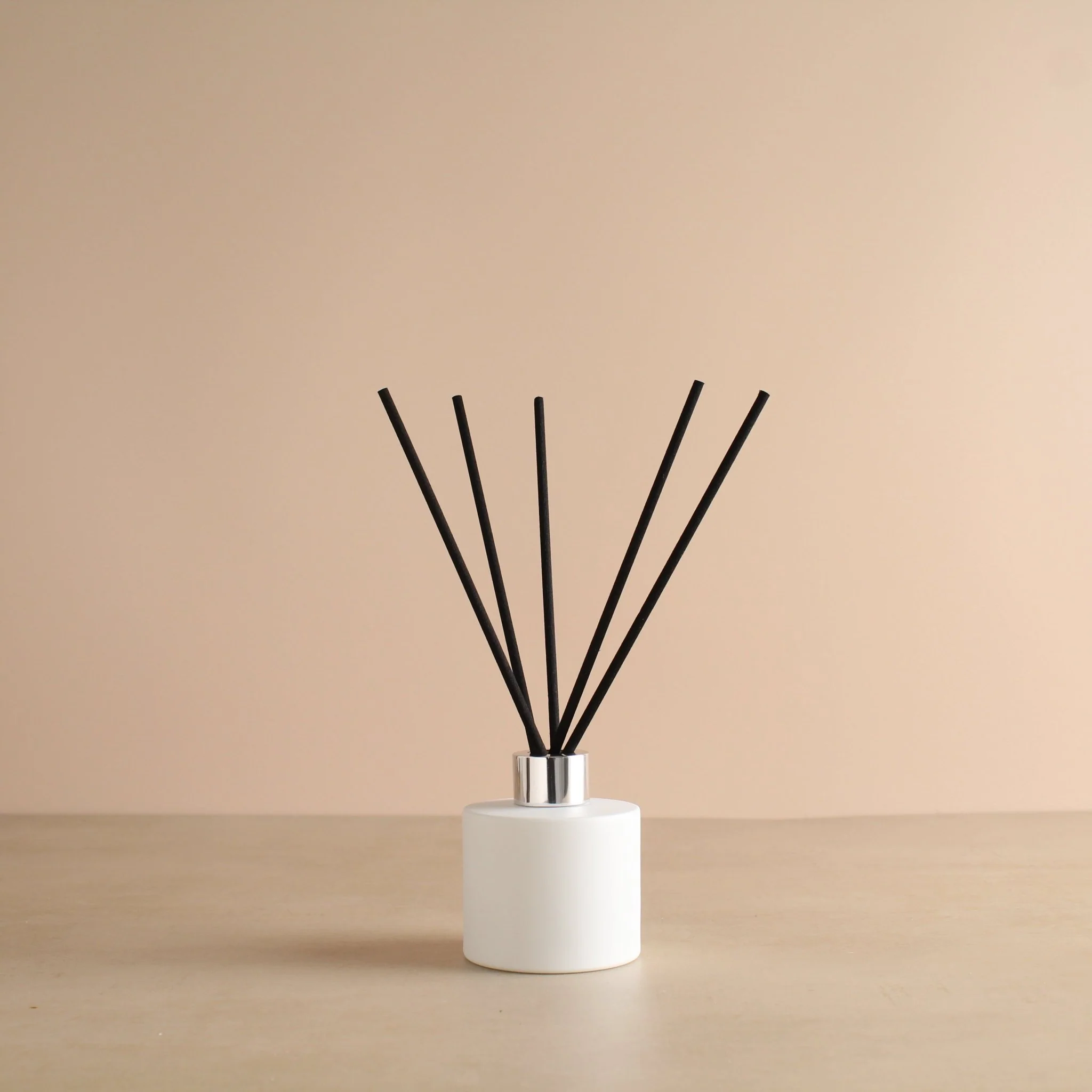 White Reed Diffuser - Image 3