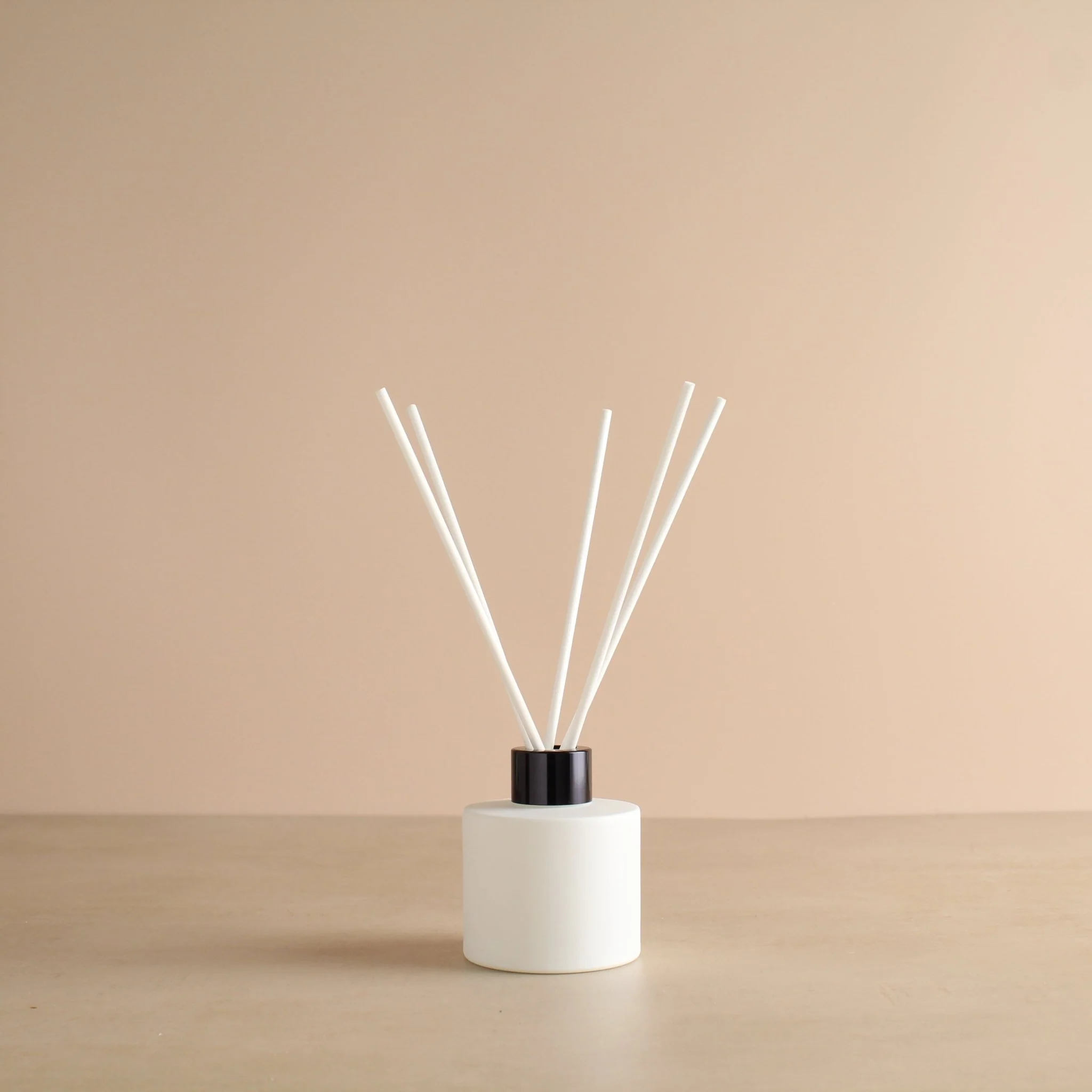 White Reed Diffuser - Image 4