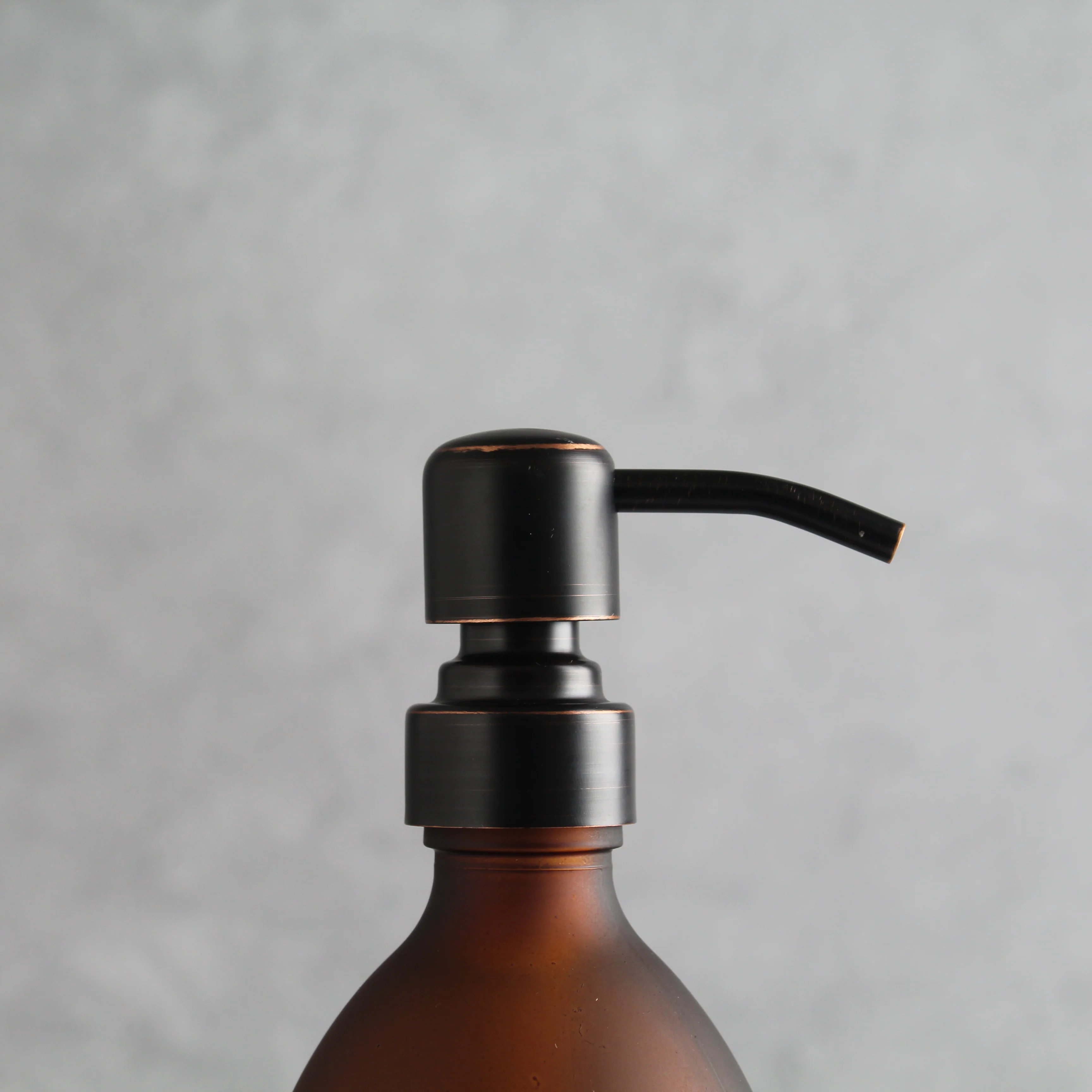 Black Tray & Frosted Amber Dispenser Triple Set - Image 13